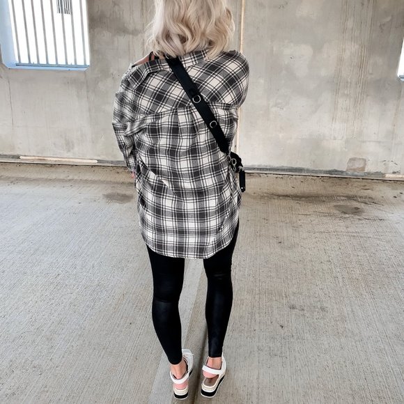 Grey & Cream Plaid Button Down Flannel - Size Small - Picture 7 of 7